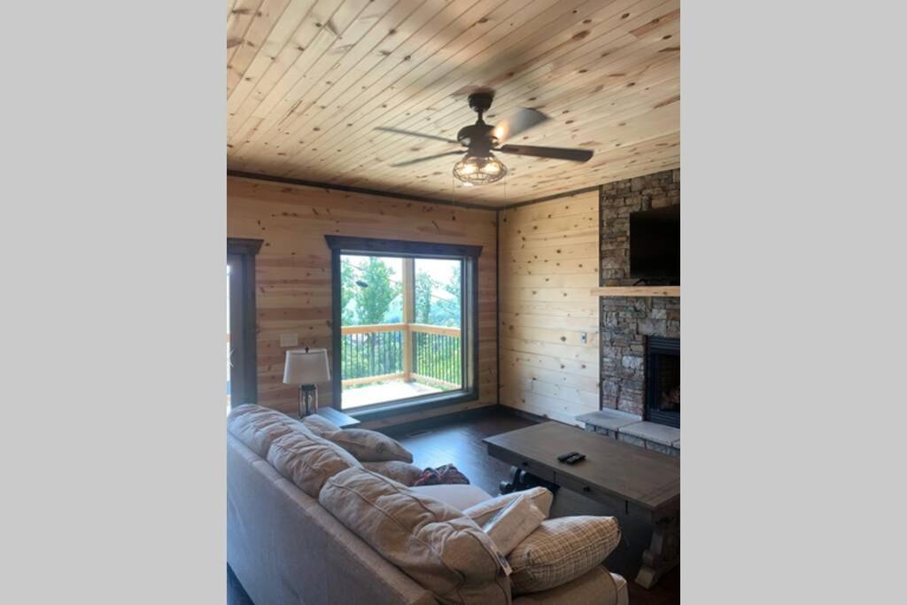 Chalet Village- Amazing Mountain Views - Piney Butt Place Gatlinburg Εξωτερικό φωτογραφία