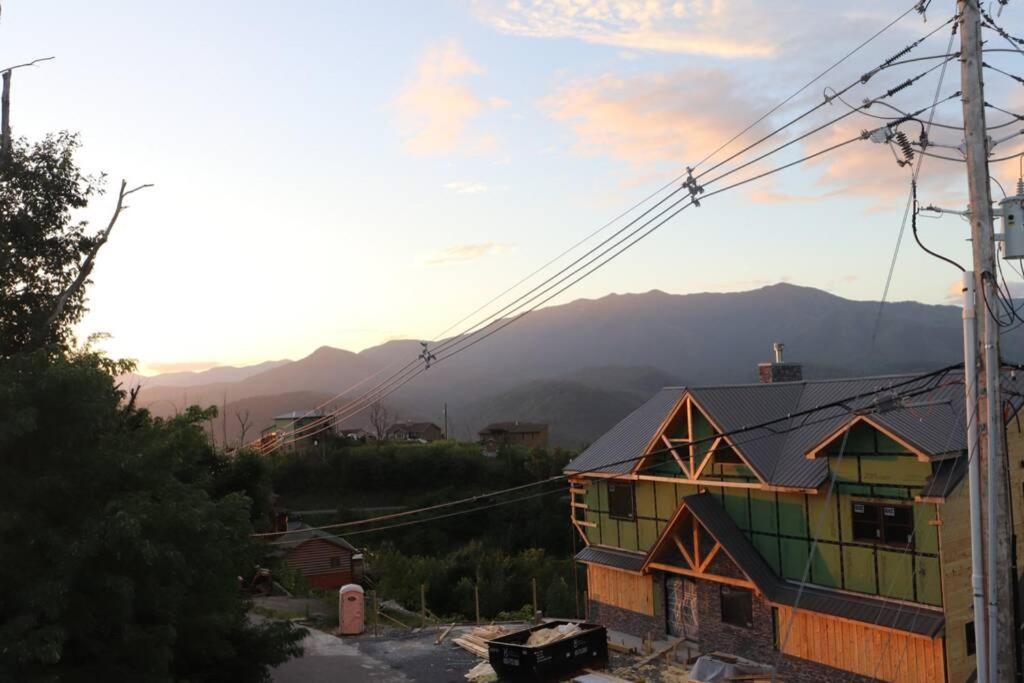 Chalet Village- Amazing Mountain Views - Piney Butt Place Gatlinburg Εξωτερικό φωτογραφία